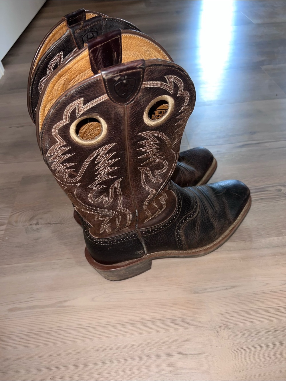 Men’s Ariat boots 10W